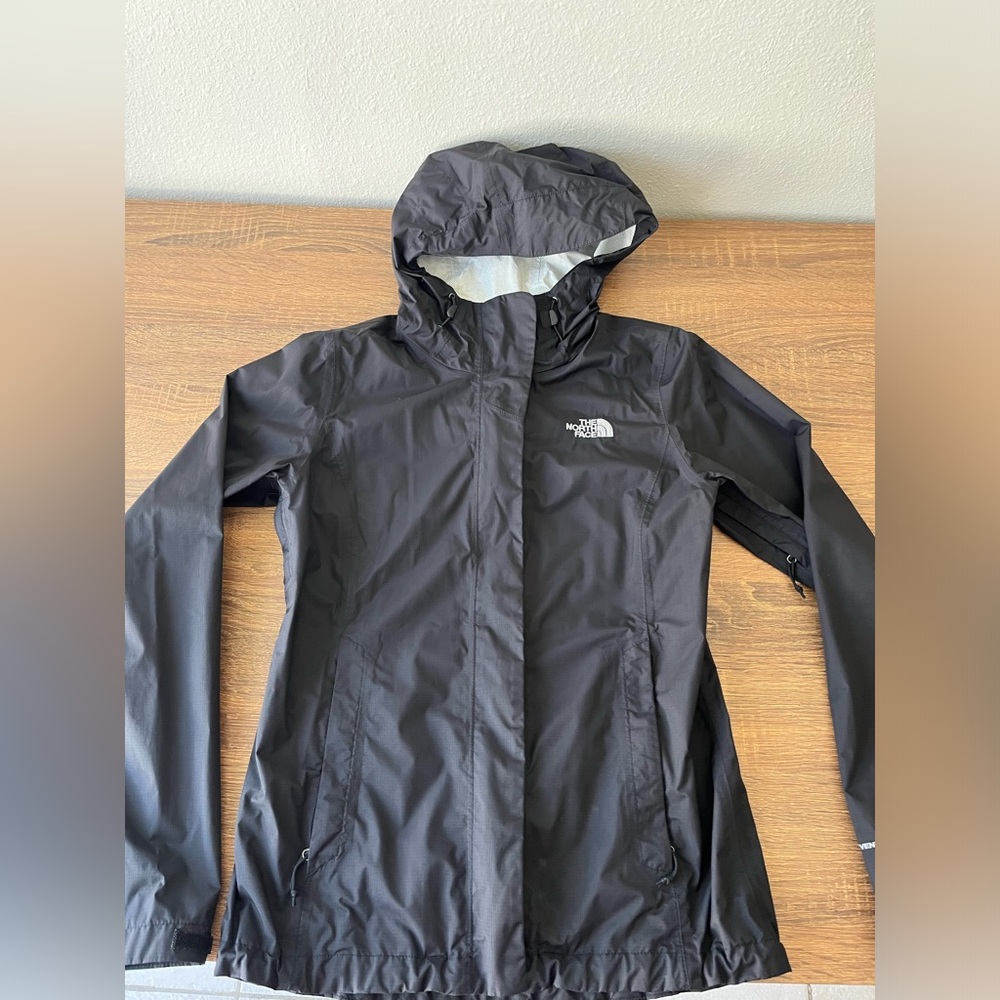 🖤SOLD🖤 North Face Windbreaker jacket